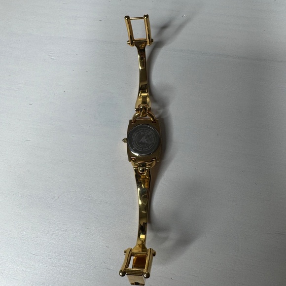 Women's Vintage Anne Klein Gold Tone Swiss Made Wristwatch & crystal rhinestones - Picture 9 of 10